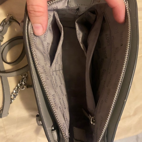 Mk vintage grey stud satchel no longer made good condition - Picture 3 of 6